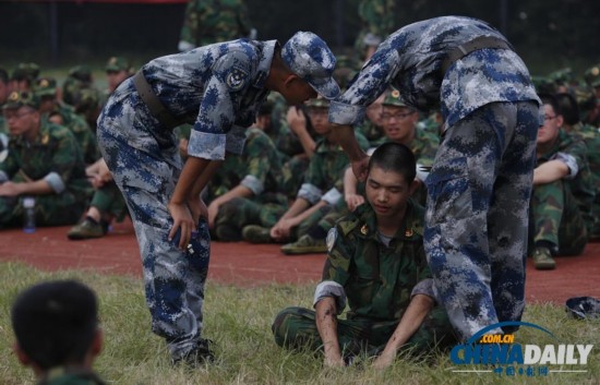 <em>大学军训</em>时,<em>头发</em>染烫过,教官会怎么办。-怎么办