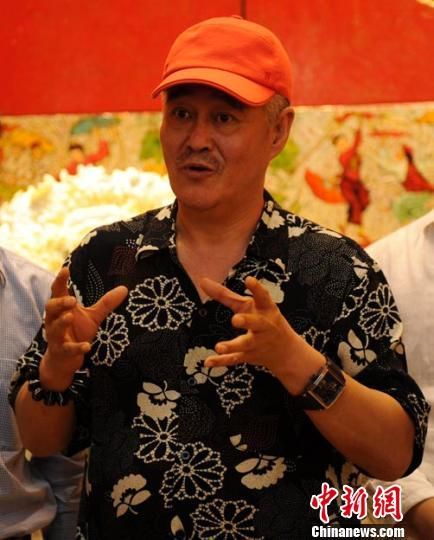 网友推赵本山聘春晚导演 赵本山：我只是大餐的一盘菜