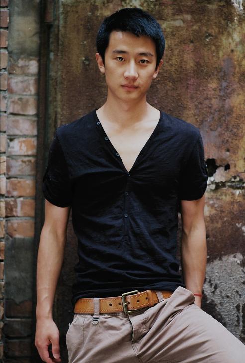 曝蒋雯丽恋上小16岁男演员 地下情已保持一年多