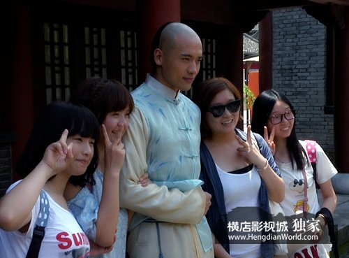 高云翔二进宫地位升级 艳福不浅不怕董璇吃醋