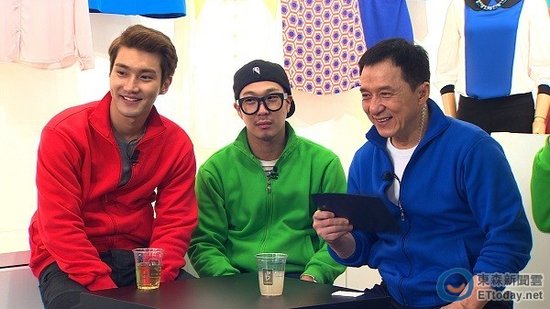 成龙被韩国男星要电话 回应：你又不是女的