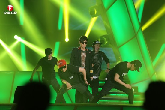 明星《亚偶》自曝追星 杨幂爱曼玉唐嫣追赵薇