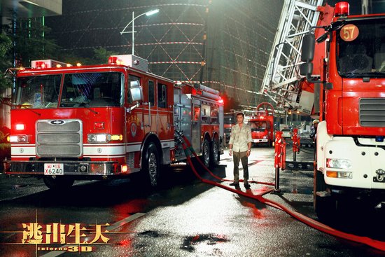 《逃出生天3d》古天乐激吻四小时 过百群众围观