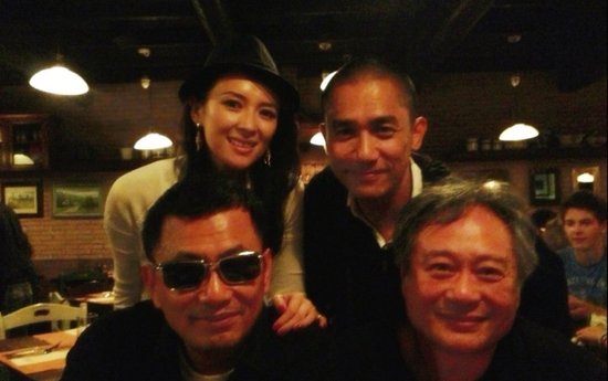 明星过七夕甜苦不同:张梓琳晒婚照 唐嫣斥旧爱