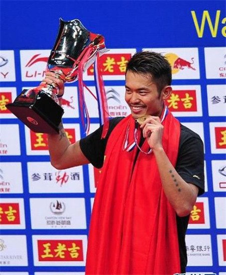 王老吉传递比赛正能量 羽球世锦赛林丹夺冠