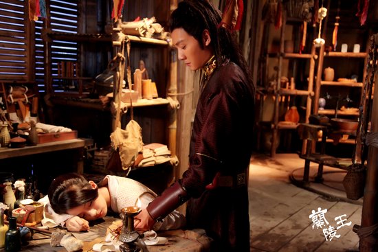 《兰陵王》上演“假结婚” 冯绍峰告白林依晨