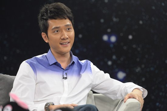 冯绍峰演美男压力大 与倪妮性格合拍不会隐婚