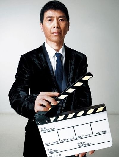 冯小刚否认拜最牛违建人为干哥 网友：冯氏幽默