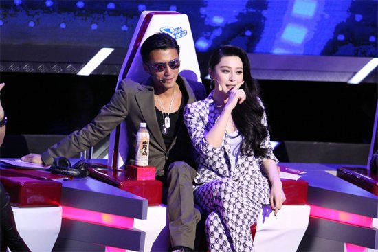 快男诞8强:小强爆冷出局 郭敬明下周接棒v神