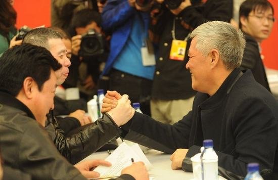 赵本山今日会面冯小刚 承诺不给赵家班开绿灯