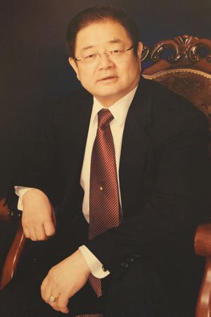 曝刘晓庆丈夫身份：政协委员王晓玉 系黄埔后代