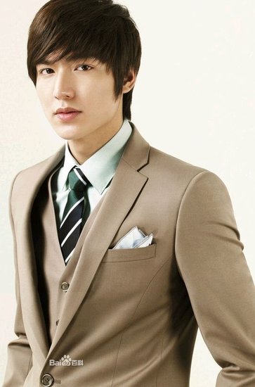 快男本期“v神”郭敬明确认 下期将是韩流明星