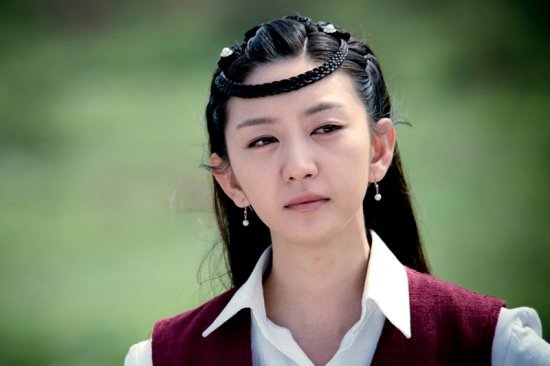 《战火连天》热拍 唐一菲演绎从土匪到巾帼战