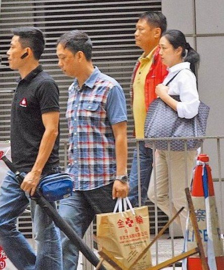 47岁朱丽倩素颜求名医 疑似为刘德华力拼生二胎