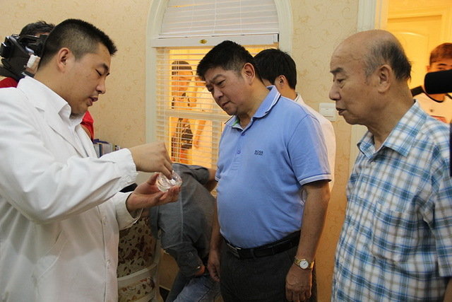 “老娘舅”李九松要整容 欲靠新颜击败周立波