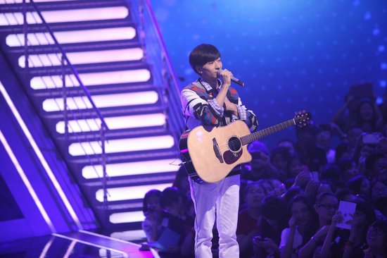 快男8进7：左立淘汰 华晨宇再次惊艳获小四力挺