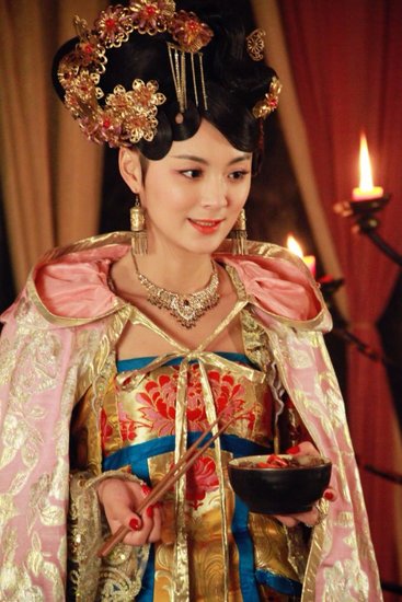 毛林林因郑妃惨遭谩骂28日14时做客微访谈