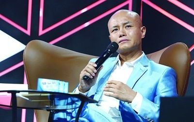 乐嘉听选手演讲频泪奔 遭张铁林调侃不够爷们