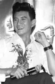 《炮火》姐妹篇将播 吴奇隆无惧争议继续耍酷