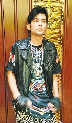 杰伦注意身体！周杰伦脊椎炎+肠胃炎引暴瘦
