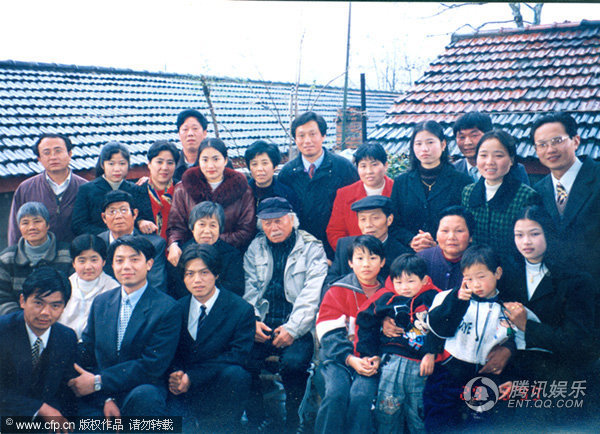 传成龙为唐朝宰相房玄龄后人 俩哥哥曾街头乞讨