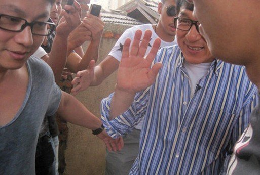 传成龙为唐朝宰相房玄龄后人 俩哥哥曾街头乞讨