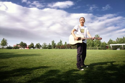 郝云征集100个活着理由 新唱片913发声在即