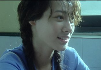 【钢牙八卦】梁洛施的前半生