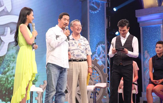 张国立做客《明星同乐会》 遇恩师现场飙泪