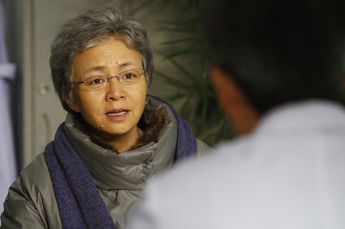宋丹丹饰绝症老人 探寻家庭里的悲欢冷暖