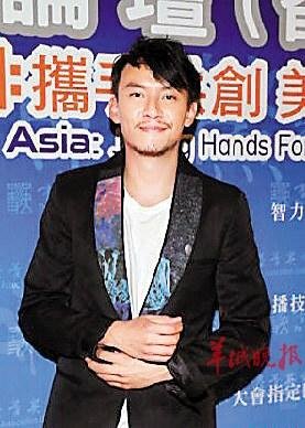 张震称婚礼最快11月举行 想与吴彦祖相聚(图)