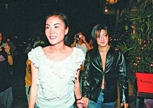 王菲离婚谢霆锋不作回应 朋友称谢霆锋难忘天后