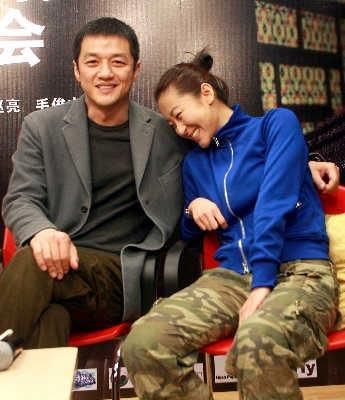 撞枪:李亚鹏离婚绯闻女友苗圃发文很开心