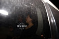 独家：李亚鹏离婚后首现身 被问婚变笑答谢谢