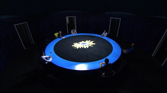 《赢在中国》首播 汪小菲遭围攻拍桌离席