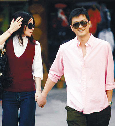 王菲微博澄清不会出家 离婚不因第三者