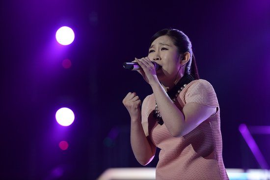 好声音那英组萱萱夺冠引争议 姚贝娜含泪离场