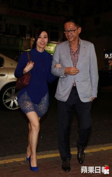 <em>李嘉欣</em>露长腿挽<em>老公</em>见婆婆 疑关系破冰_娱乐_