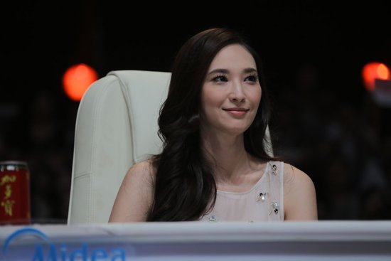 吴佩慈录制《我的中国星》 女神毫无怀孕迹象