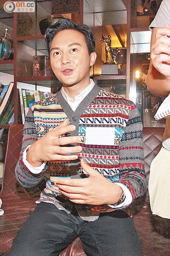 张智霖撇下儿子与老婆旅行 预告将出新专辑干劲足