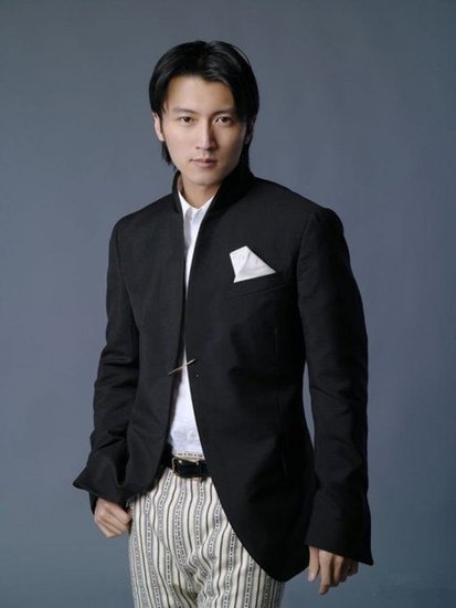 谢霆锋力挺快男亚军欧豪 邀其演唱电影主题曲