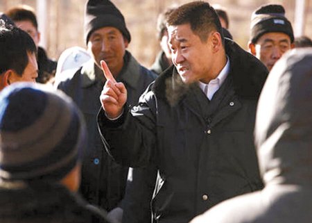 王景春夺影帝图片