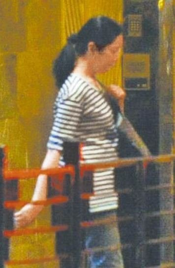 刘德华爱妻朱丽倩甘当贤妻良母 亲自逛菜市场