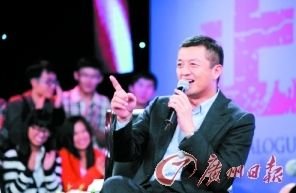 王菲李亚鹏后离婚时代：一个超脱，一个高调