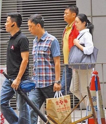 刘德华爱妻朱丽倩甘当贤妻良母 亲自逛菜市场