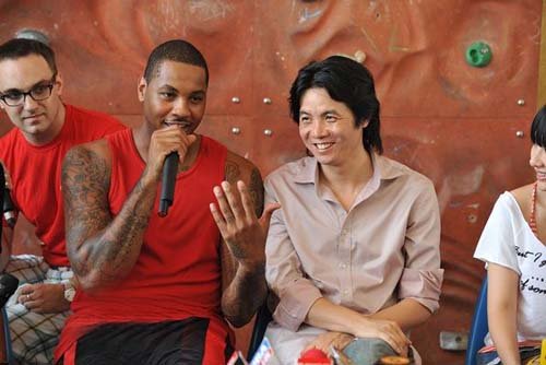 黄晓明新片热映 导演讲述《神奇》电影之旅