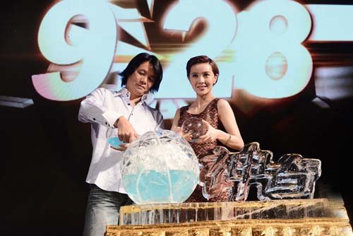 黄晓明新片热映 导演讲述《神奇》电影之旅