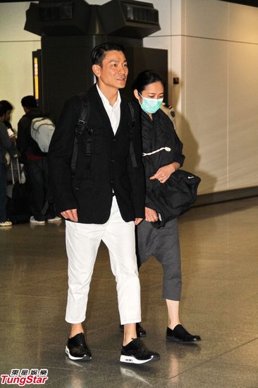刘德华否认爱妻朱丽倩再怀男婴：没有这回事的