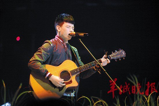 好声音年度四强诞生 “小梁博”成夺冠热门