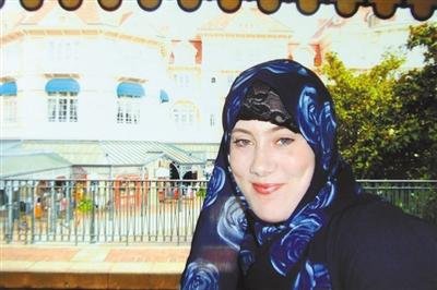 盘点各国女性恐怖分子荷兰美女入哥伦比亚作战_